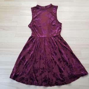 ⭐ Burgundy Crushed Velvet Floral Fit & Flare Mock Neck Dress